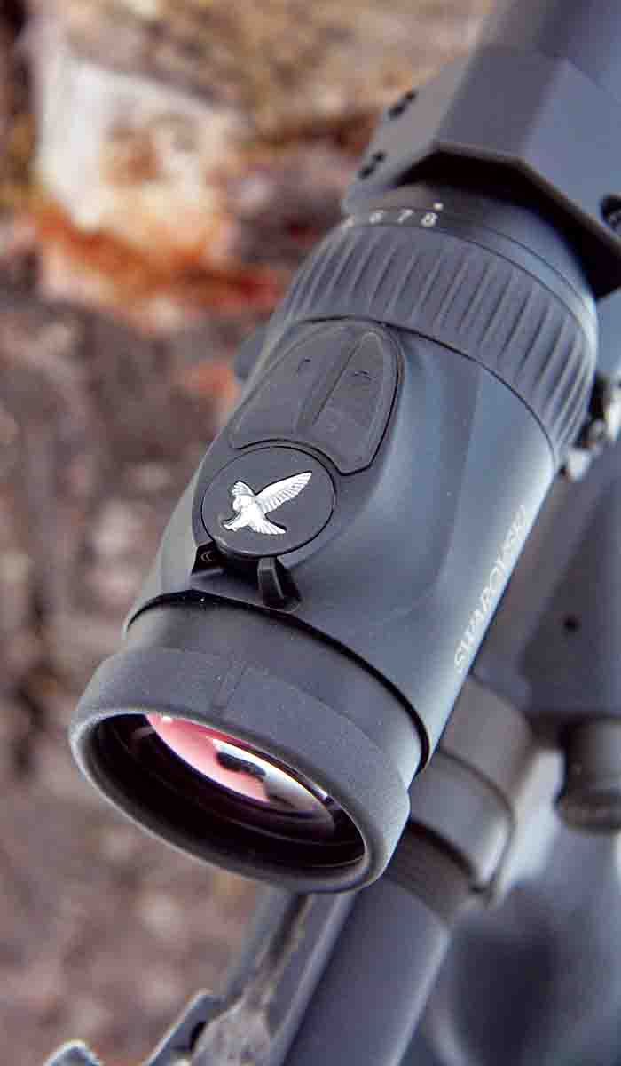 An innovative Swarolight Technology reticle illumination system includes an integrated inclinometer and highly adjustable brightness control. Illumination shuts off when the rifle is canted left or right, or beyond 45 degrees up or down.